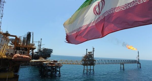 تولید نفت خام ایران به پایین‌ترین سطح ۴۰ ساله رسید