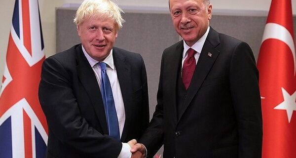 اردوغان و نخست‌وزیر انگلیس درباره افغانستان گفتگو کردند