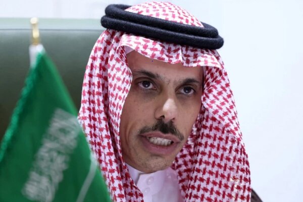 دیدار وزیر خارجه خارجه عربستان سعودی با پادشاه اردن