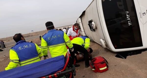 واژگونی اتوبوس در محور دامغان – شاهرود ۳۳ مصدوم برجای گذاشت