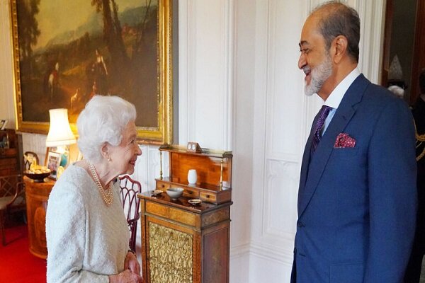 پادشاه عمان با ملکه انگلیس دیدار کرد