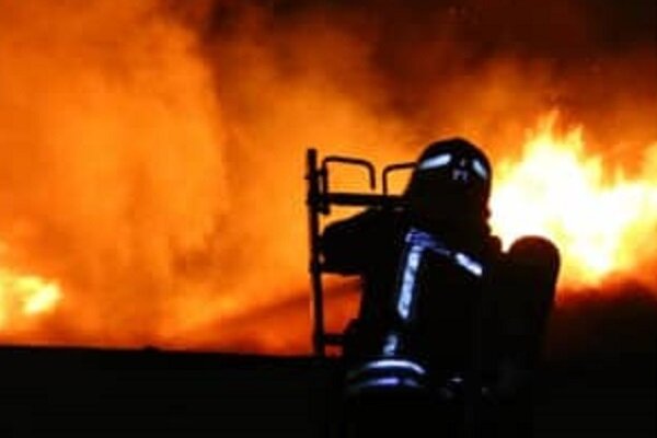 آتش سوزی در منطقه ویژه پتروشیمی ماهشهر تحت کنترل است