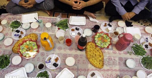 وعده های غذایی افطار/ عوارض نخوردن سحری