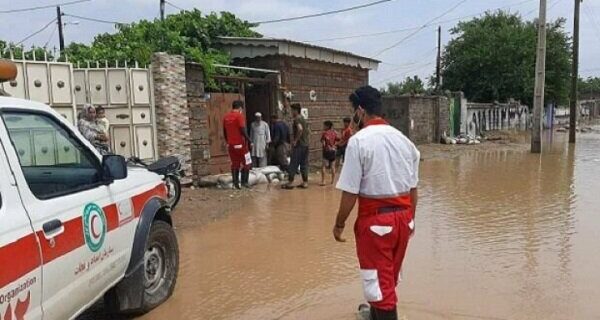 امدادرسانی هلال احمر به ۲۷۰۰ نفر در سیلاب‌های اخیر