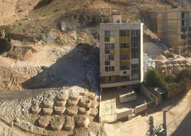 تخلیه برخی از منازل در بلوار جمهوری شیراز