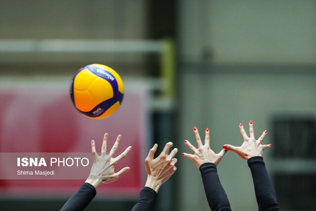 وقتی سردار آزمون در والیبال زنان تیمداری می‌کند