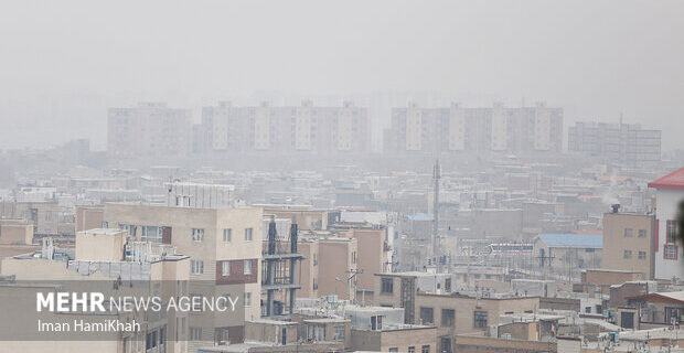 وضعیت قرمز آلودگی هوا در اهواز/مدارس فعال هستند