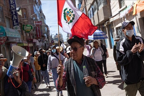 تداوم اعتراضات ضددولتی در پرو باوجود اعلام وضعیت اضطراری ۳۰ روزه
