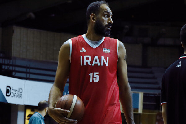 کاپیتان تیم ملی بسکتبال ایران از روی ویلچر بلند شد!