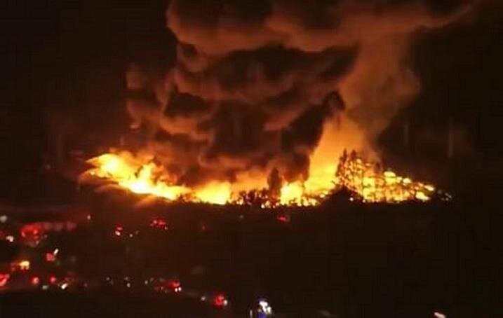 آتش‌سوزی در کارخانه تولید تجهیزات گلخانه ای در فلوریدا