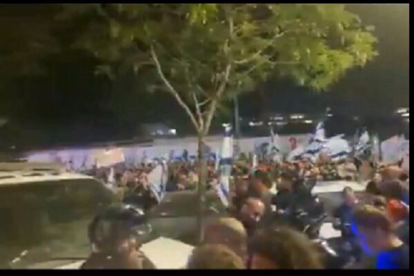 سلب آرامش از نزدیکان نتانیاهو/ «ساره» در حلقه محاصره معترضان