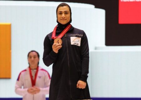 دختر وزنه‌بردار ایران پس از کسب مدال: می‌توانستم بهتر وزنه بزنم