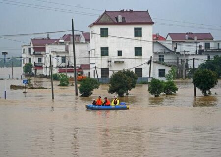 بارندگی های سیل آسا در شرق چین/تخلیه ۱۴ هزار نفر از ساکنان منطقه