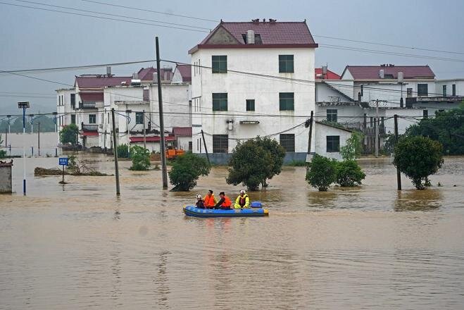 بارندگی های سیل آسا در شرق چین/تخلیه ۱۴ هزار نفر از ساکنان منطقه