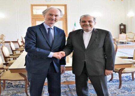 خاجی با نماینده دبیرکل سازمان ملل متحد در امور سوریه دیدار کرد
