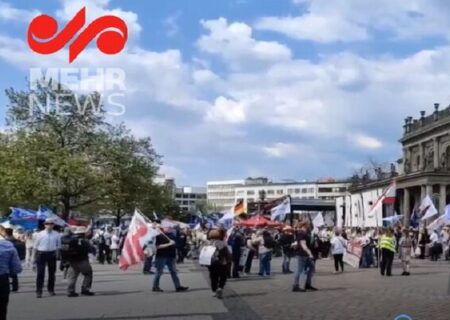 تظاهرات ضدجنگ در هانوفر آلمان/ شعار مردم: صلح می‌خواهیم+ فیلم