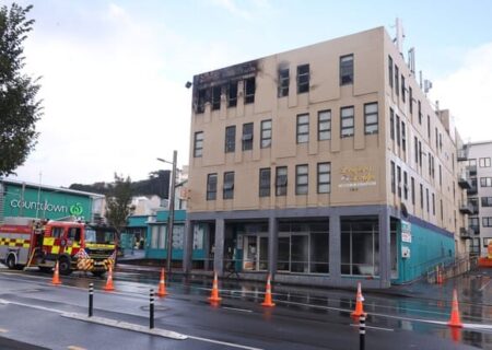 آتش سوزی در هاستل نیوزیلند دست کم ۱۰ کشته برجای گذاشت