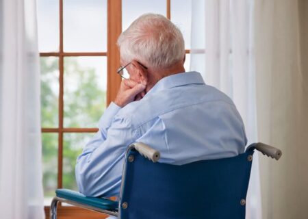 آسیب های اختلال گفتار در سالمندی/ کاهش عملکرد مغز افراد سالخورده