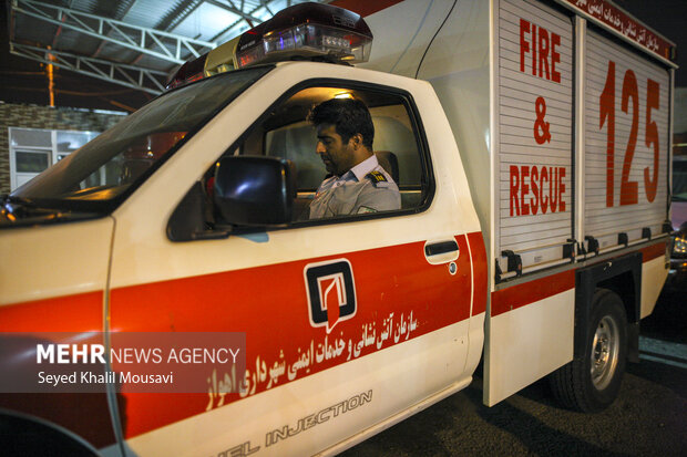 یک پراید در جنوب تهران دچار حریق شد