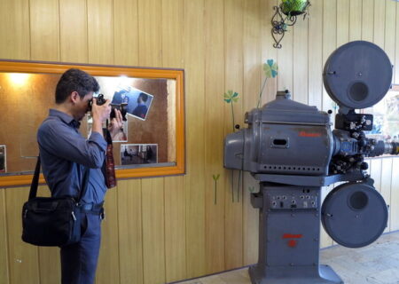 سینمای ایران اصرار به حذف «خانواده» دارد؟/گیشه علیه «سپهر فرهنگی»