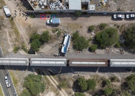 برخورد قطار با اتوبوس در مکزیک ۷ کشته و ۱۷ زخمی برجای گذاشت
