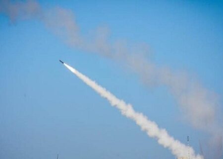 مقاومت فلسطین ده ها موشک آزمایشی دور بُرد به سمت دریا شلیک کرد