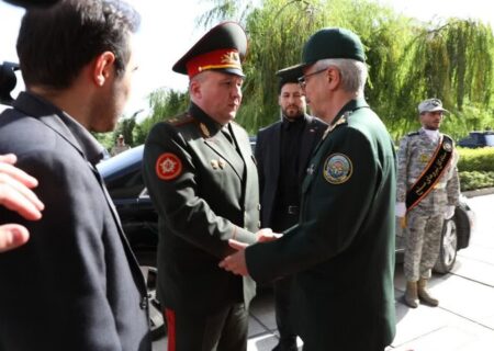 وزیر دفاع بلاروس با سرلشکر باقری دیدار کرد