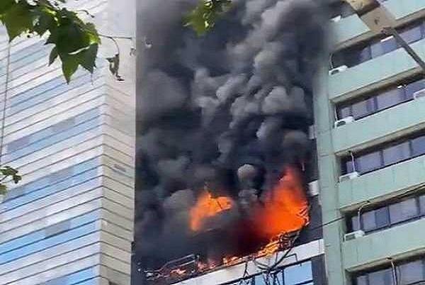 آتش سوزی ساختمانی در آرژانتین یک کشته و ده‌ها زخمی بر جای گذاشت