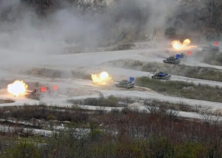 کره شمالی ۲۰۰ گلوله به سمت مناطق کره جنوبی شلیک کرد