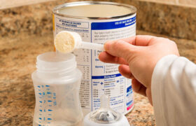 تخصیص ارز برای تامین شیرخشک/فراخوان تولید شیرخشک های متابولیک