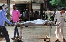 ۱۱۶ نفر بر اثر ازدحام جمعیت در هند کشته شدند