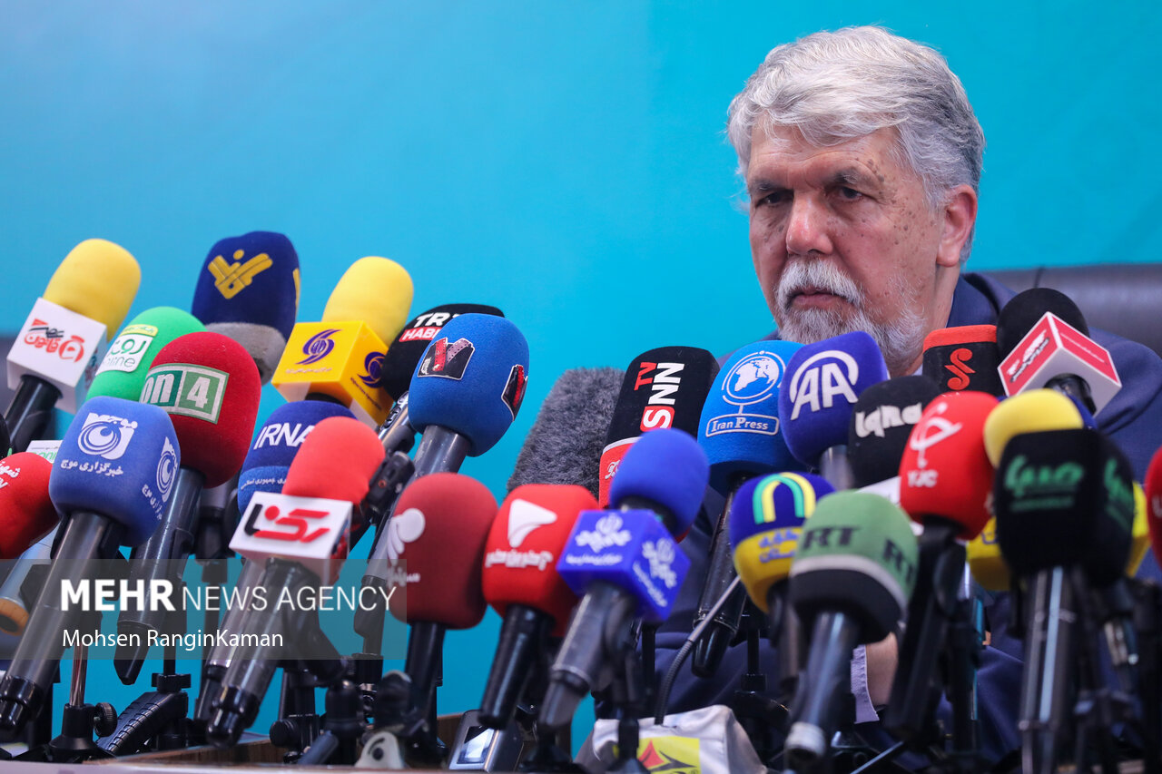 وزیر ارشاد: بودجه تئاتر هرساله کم نمی‌شود؛ پیگیری پرونده هنرمندان