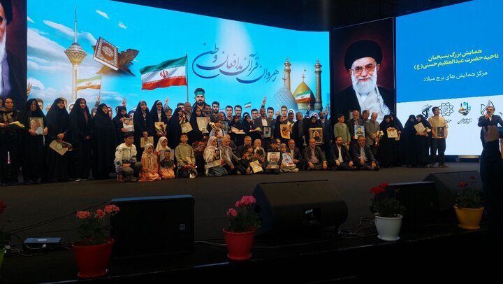 زاکانی: طمع دشمن به خاطر اقدامات و برنامه‌های غلط در کشور است